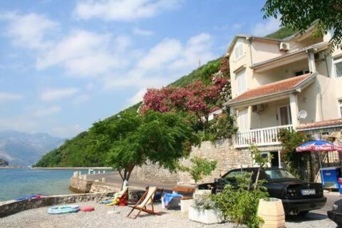 Apartmani Vesna Tivat Exterior foto
